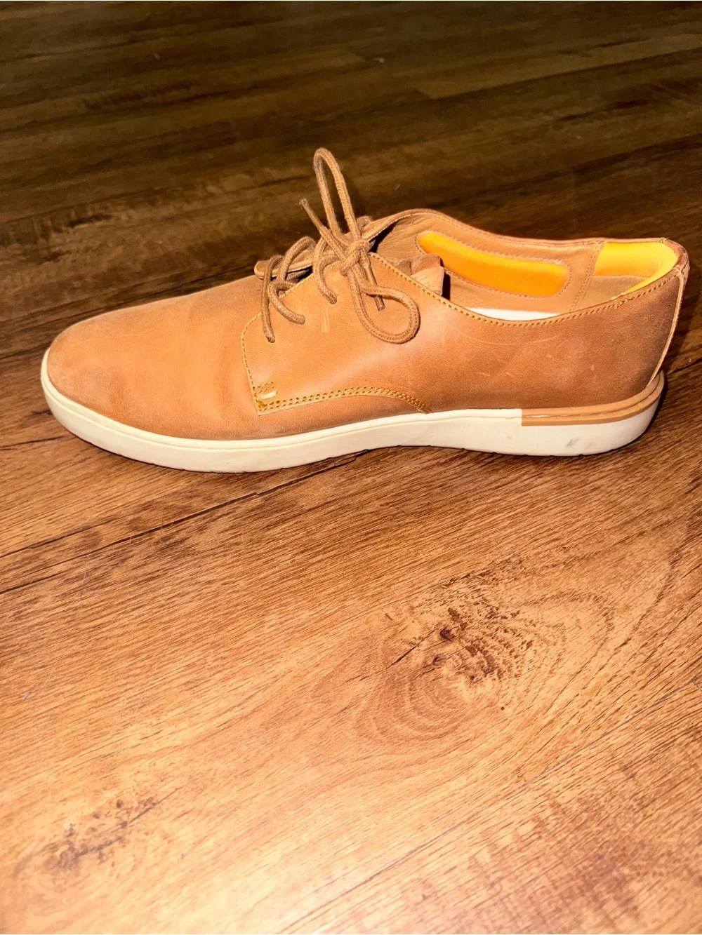 Hush Puppies Men's Tan Leather Boat Shoes with White Soles